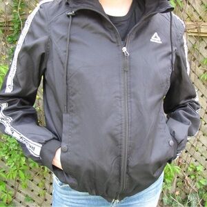 REEBOK WINDBREAKER